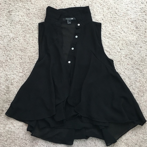 Cute F21 button up top