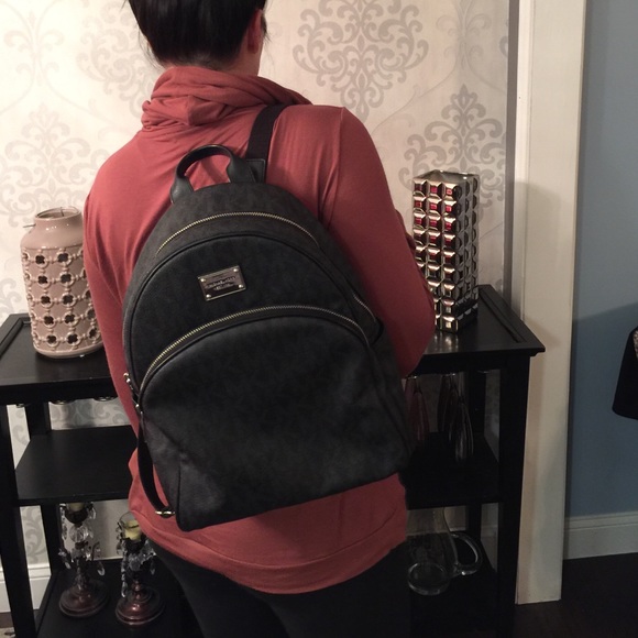 SOLD! - Picture 4 of 4