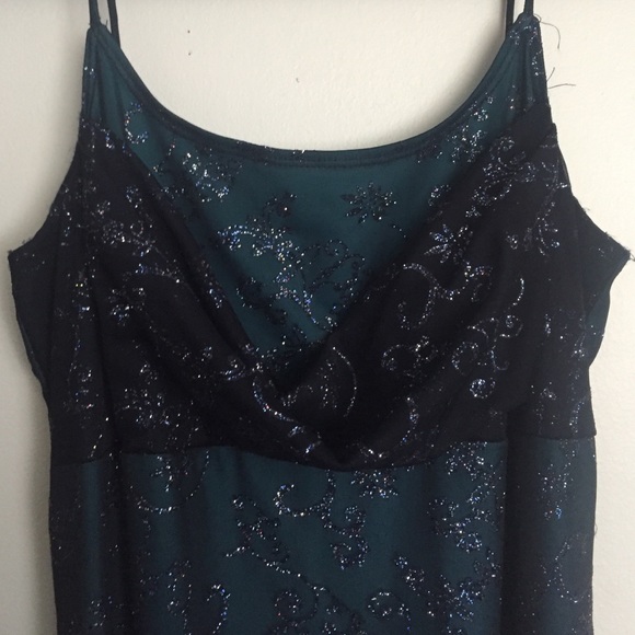 Floor length slim fit dress - Picture 2 of 4