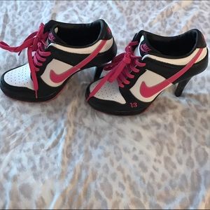 BRAND NEW NIKE HIGH HEELS!