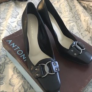 Antonio Melani Black Heels Size 9 VERY CLASSY!!