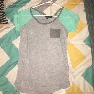 Turquoise & gray tee ✨💋