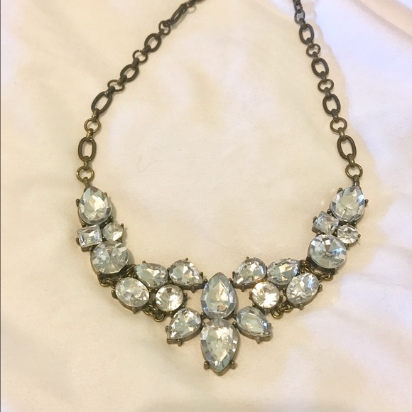 Gemstone statement necklace - Picture 2 of 3