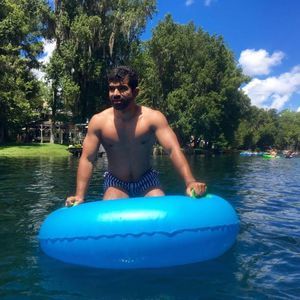 Meet your Posher, Camilo