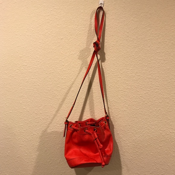 Neiman Marcus Bags - Neiman Marcus poppy faux leather bucket bag purse Neiman Marcus Bags - Neiman Marcus poppy faux leather bucket bag purse