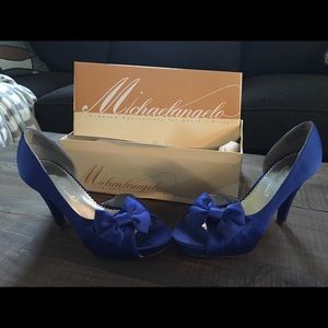 David's bridal satin heels size 6