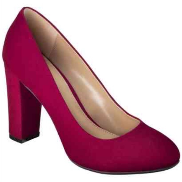 Merona Shoes - Round toe red chunky heel pumps Merona Shoes - Round toe red chunky heel pumps