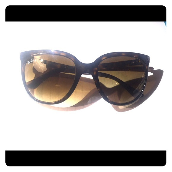 Authentic Cats 1000 Women\'s Raybans