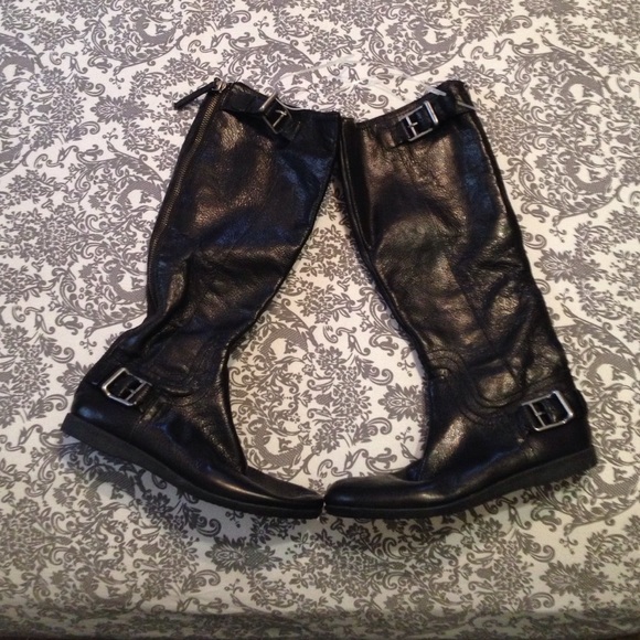 Brand-new never worn Nine West black leather boots