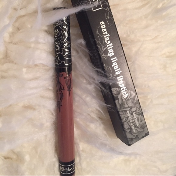 Kat von d bow n arrow liquid lipstick