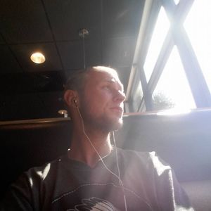 Meet your Posher, Kyle-levi