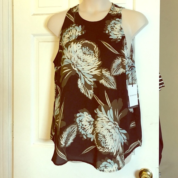 BNWT Floral Top Size XXL