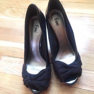 Fioni black pumps