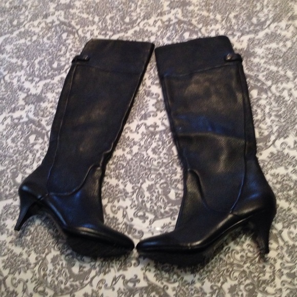 Brand-new Calvin Klein knee-high heals black boots