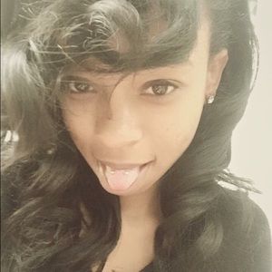 Meet your Posher, Latoya