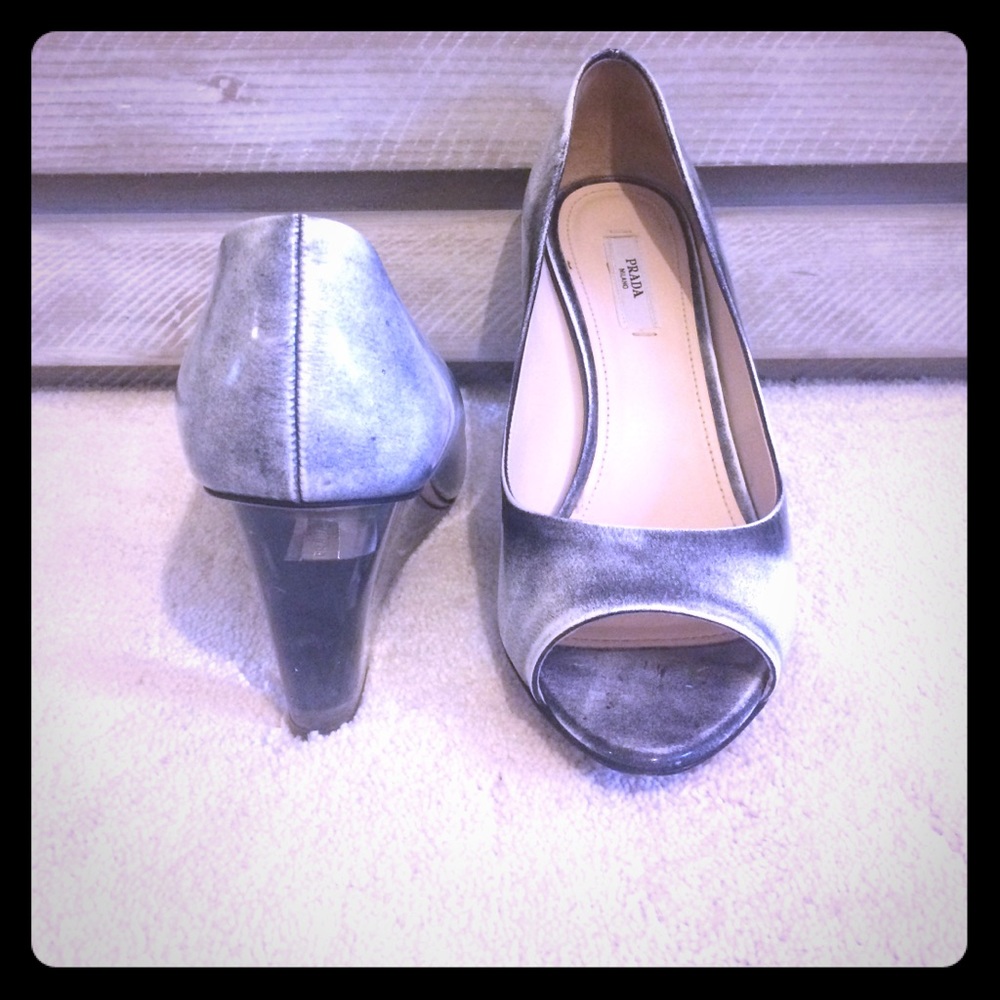 💥PRADA Smoky Leather Lucite Wedges