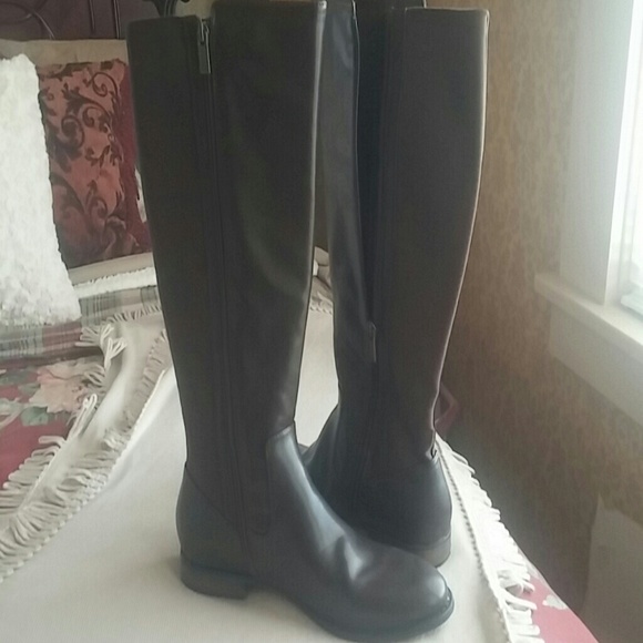 Kenneth Cole Reaction "Gore Lee" Boots NWOT