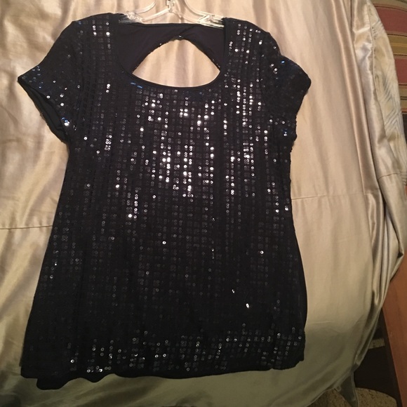 Navy sequence top - Picture 3 of 3