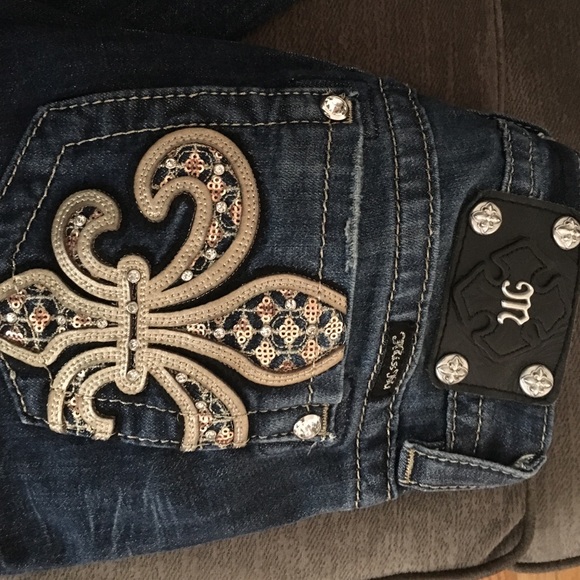 Women's Miss Me jeans Size 26, 34in inseam