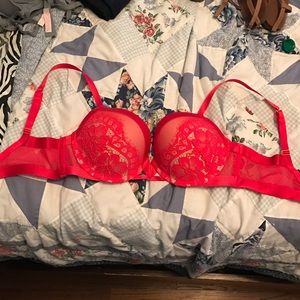 34D Victoria's Secret very sexy push up bra