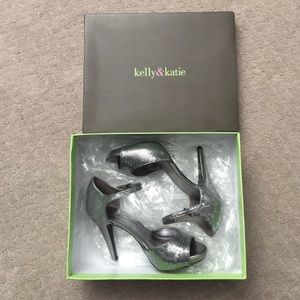 Silver Sequined Heels Sz 7.5