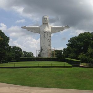 Meet your Posher, Jean ouano