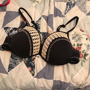 Victoria's Secret bikini top 34D