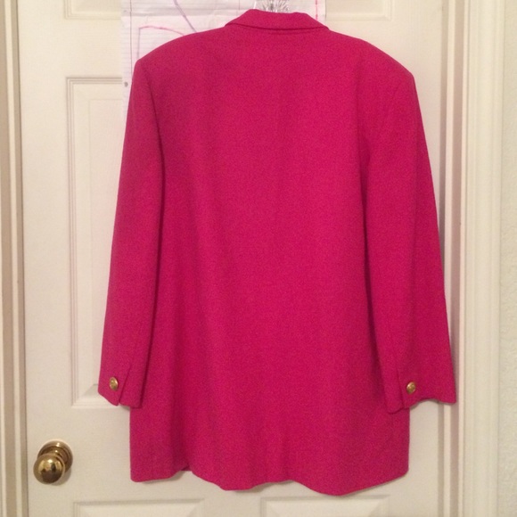 Blazer - Picture 4 of 4