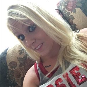 Meet your Posher, Kayla