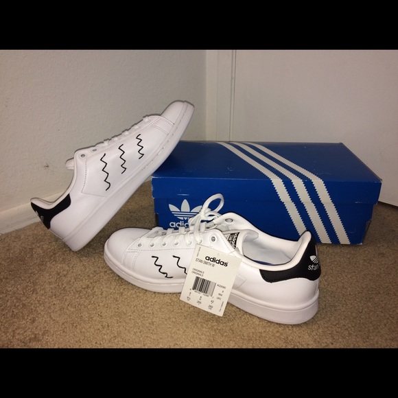 black zig zag stan smith