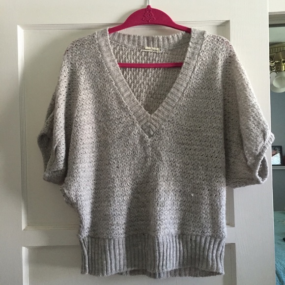 American Rag Sweaters - Grey airy knit dolman sleeve sweater