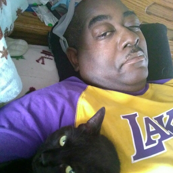 Meet your Posher, Derren - Picture 2 of 2