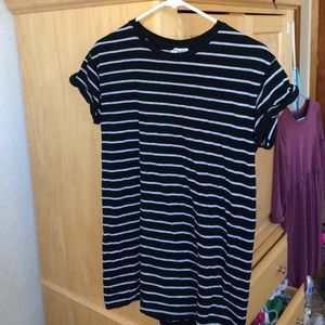 T-SHIRT STRIPED DRESS!