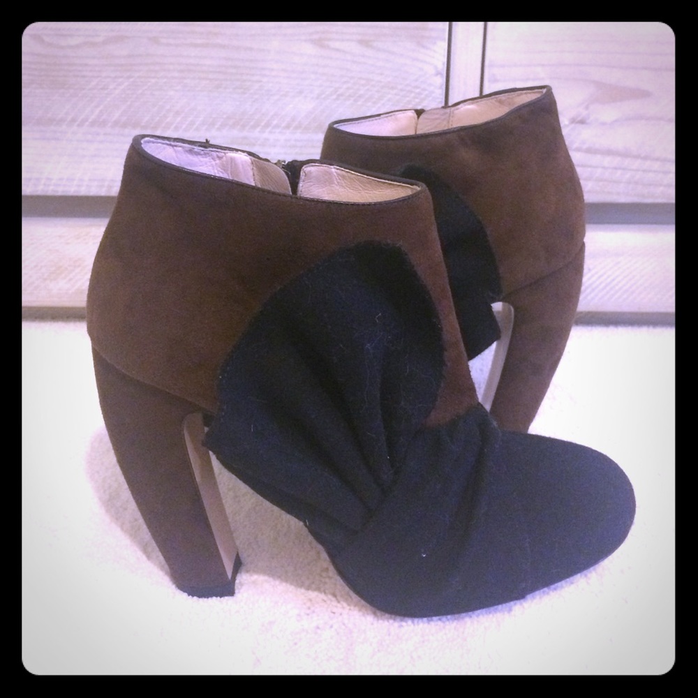 🌟MIU MIU Side Knot Booties