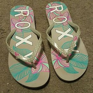 Roxy flip flops