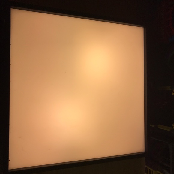 Light box - Picture 1 of 3