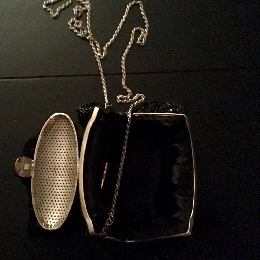 VINTAGE LA REGALE EXQUISITE BLACK EVENING BAG - Picture 5 of 8