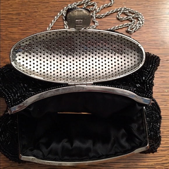 VINTAGE LA REGALE  EXQUISITE BLACK EVENING BAG - Picture 4 of 8