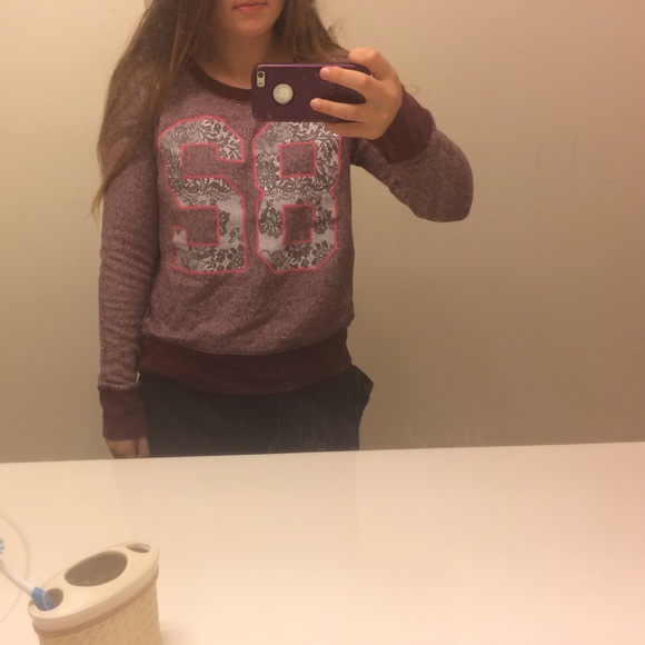 82 sweater - Picture 2 of 2