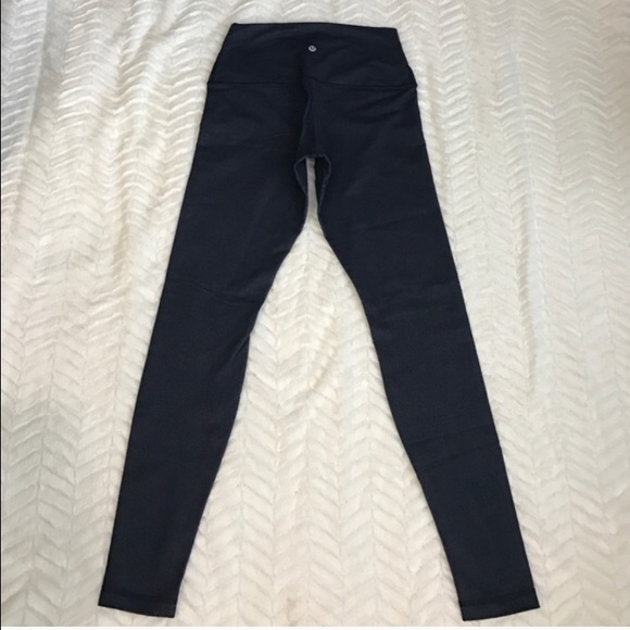 Lululemon NAVY BLUE full length leggings!!