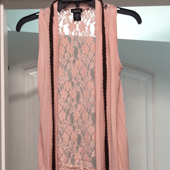 Rue 21 cover. In great condition!