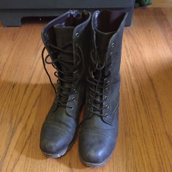 Brown combat boots size 9