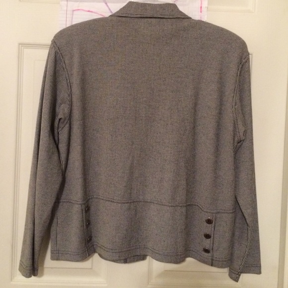 Jacket - Picture 4 of 4