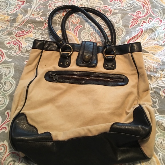 Gap purse