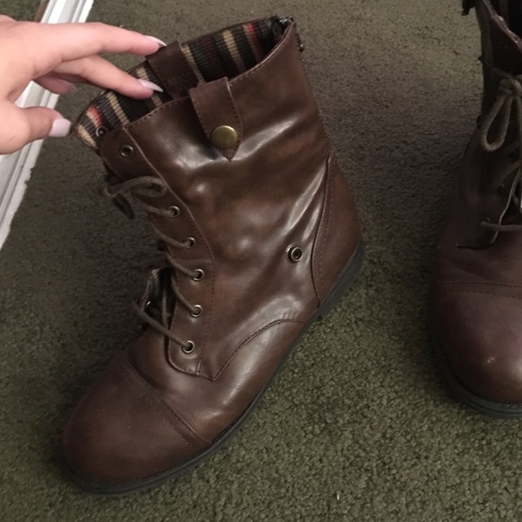 Dark brown combat boots - Picture 2 of 3