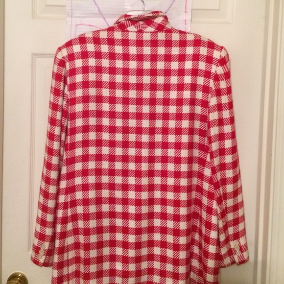 Blazer - Picture 4 of 4