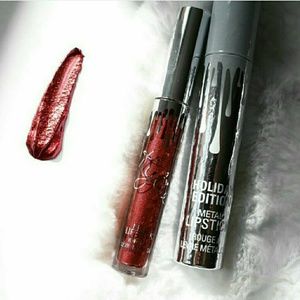 Dancer METAL Kylie Holiday Edition