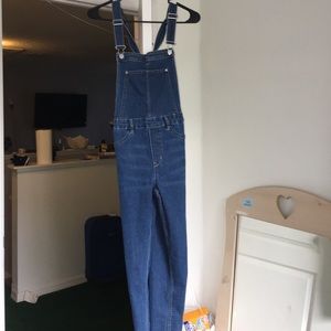 Over all jeans
