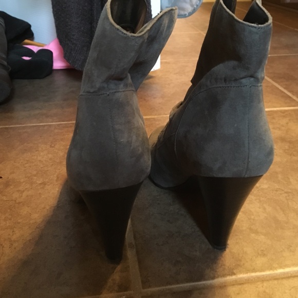 Byguess gray booties - Picture 3 of 3