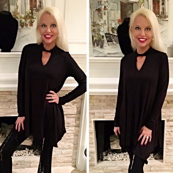 Dresses & Skirts - Last two! Keyhole shark bite hem tunic! LAST ONE